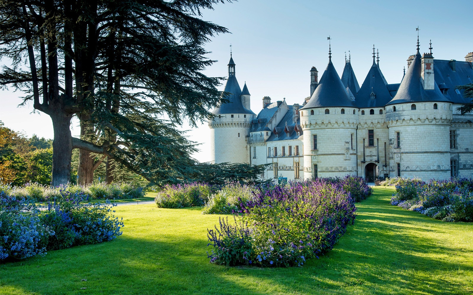 Paris City to Loire Valley
