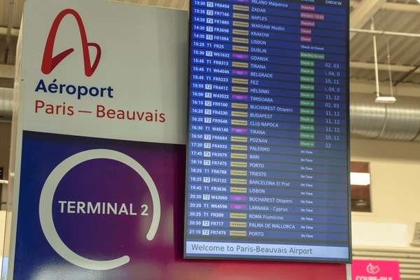 Charles de Gaulle Airport (CDG) to Beauvais Airport (BVA)