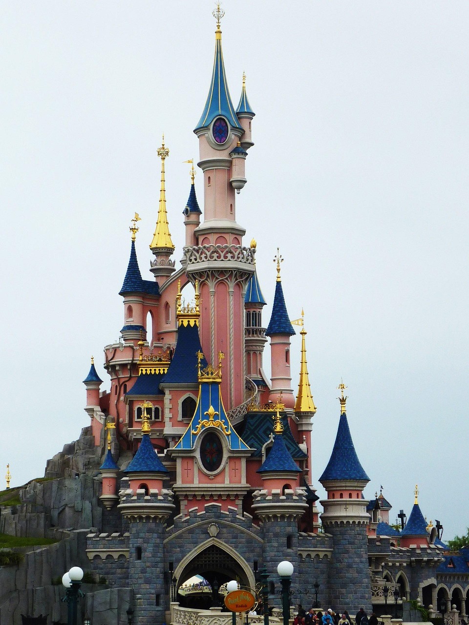 Parsi Station to Disneyland